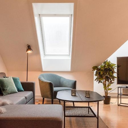 Hyggelig 2-Bedroom Apartment In The Center Of Århus Esterno foto